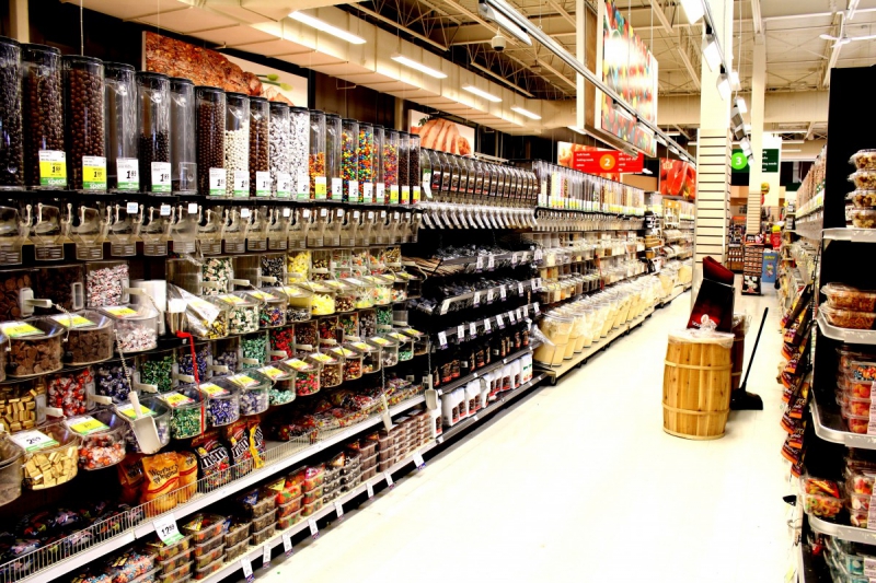 magasin-LE BOURGUET-min_retail_grocery_supermarket_store_food_shopping_market_shop-613228
